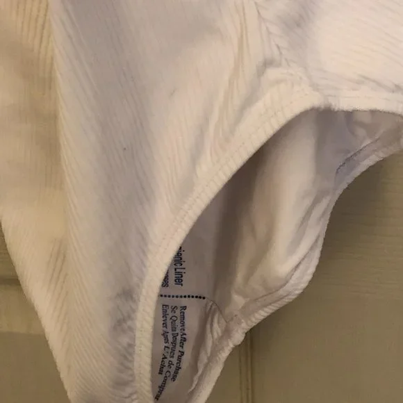 Andie The Sardinia One Piece in Ribbed White (Size XL) - Picture 5 of 7